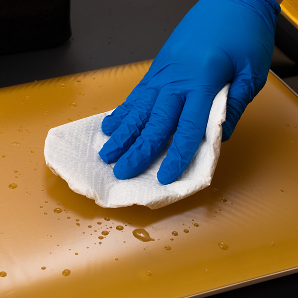 Polymer-Cleaning_112_Care-and-Use_3789889676_WEB600px cleaning polymer pad
